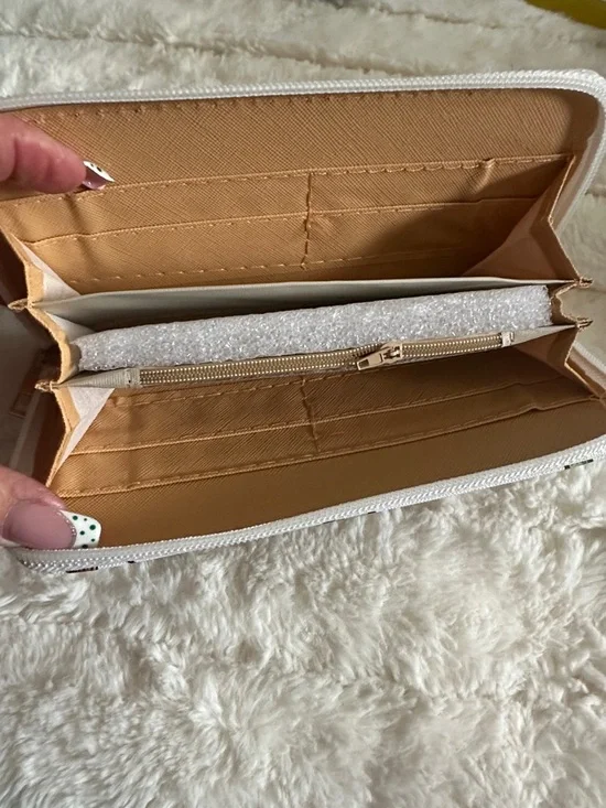 LaBubu Loud Plush Character Zip Wallet - Multi Colored NWT - Picture 4 of 6